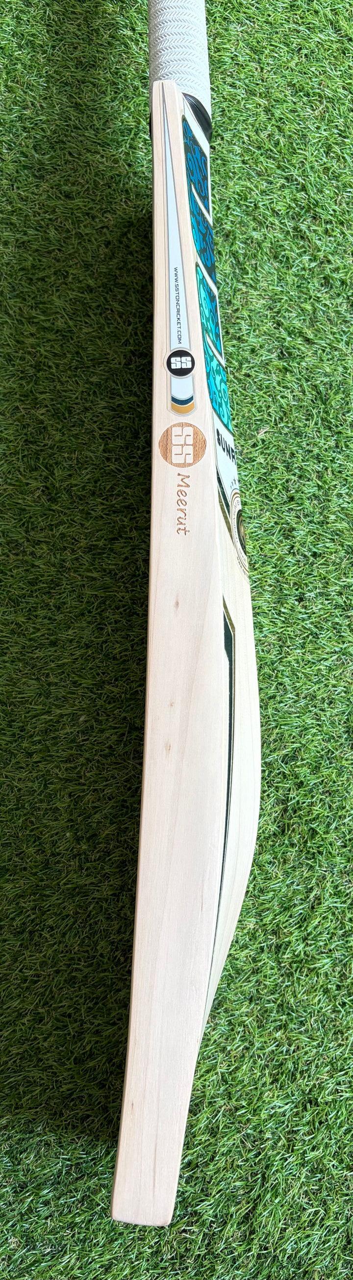 SS TON Gladiator Cricket Bat | Rare Model