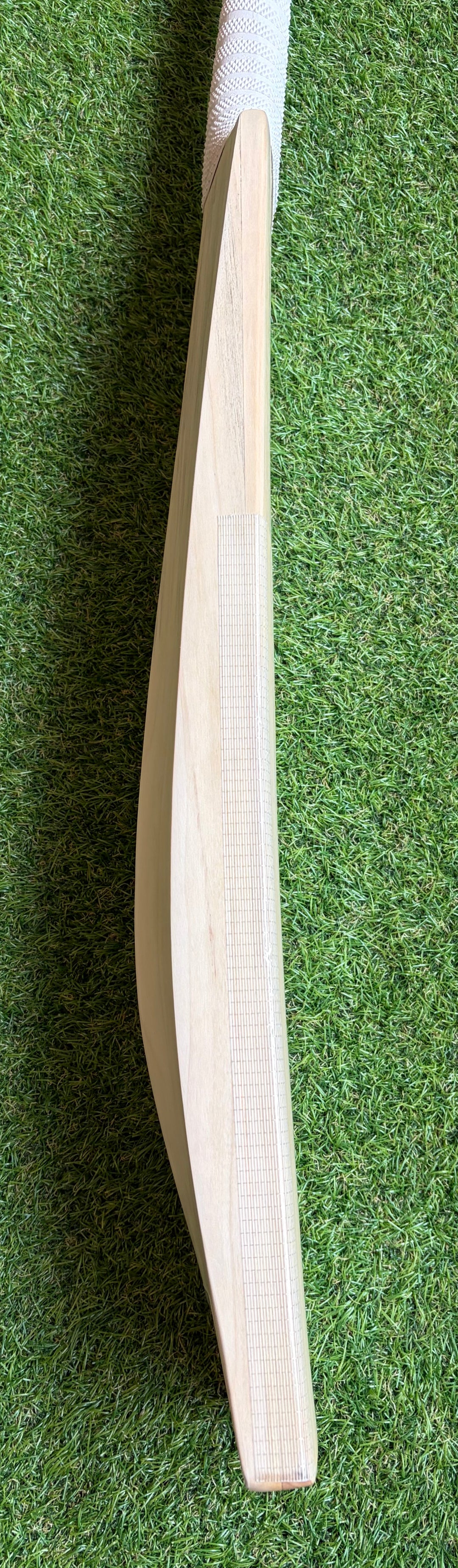 Laminate Two Piece Cricket Bat | Massive Edges | Knocked in