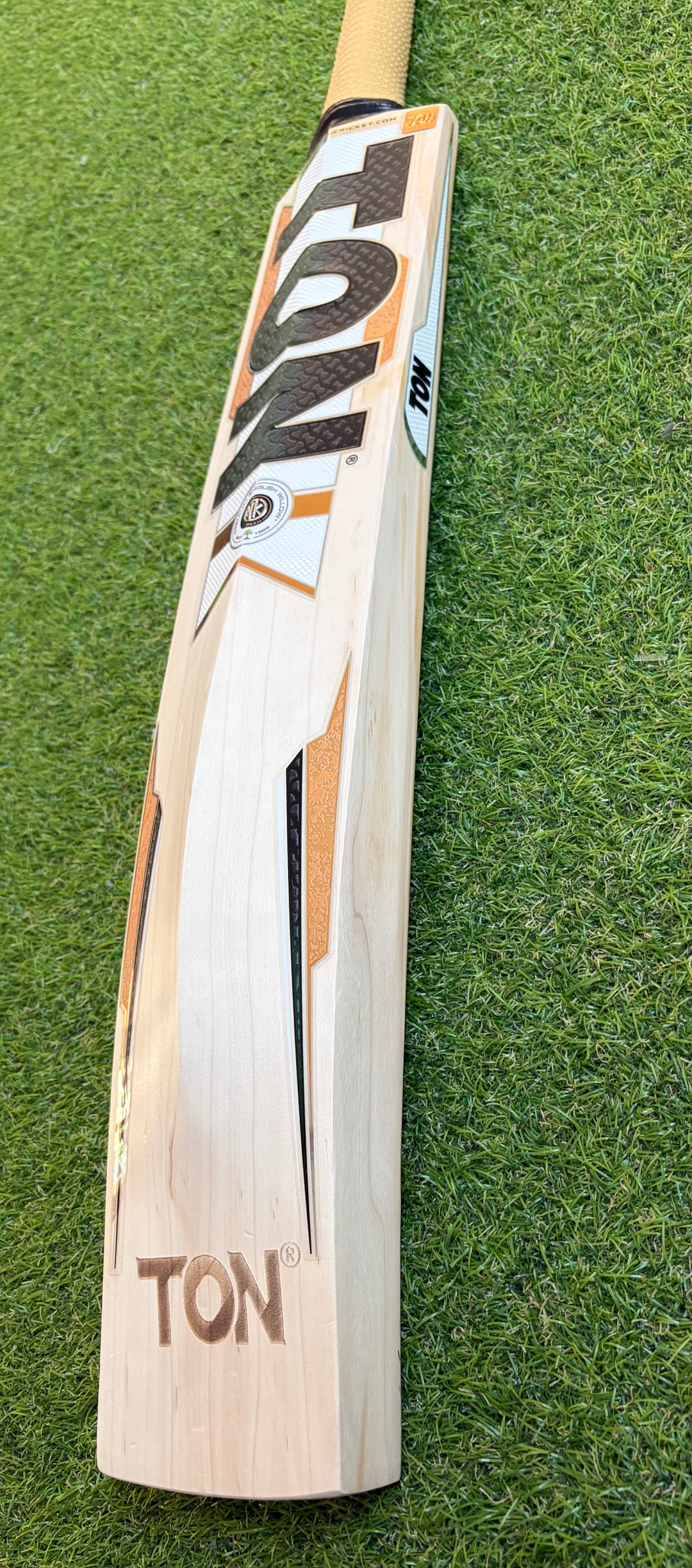 TON Super Cricket Bat | Harrow