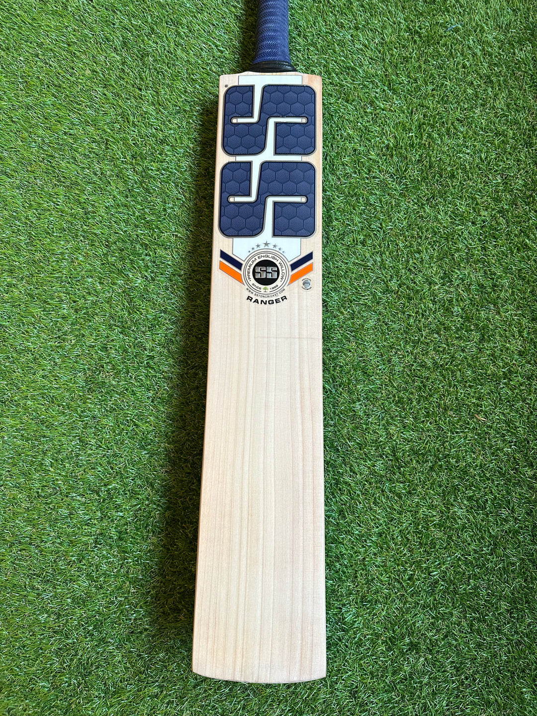 SS TON Ranger Pro Cricket Bat