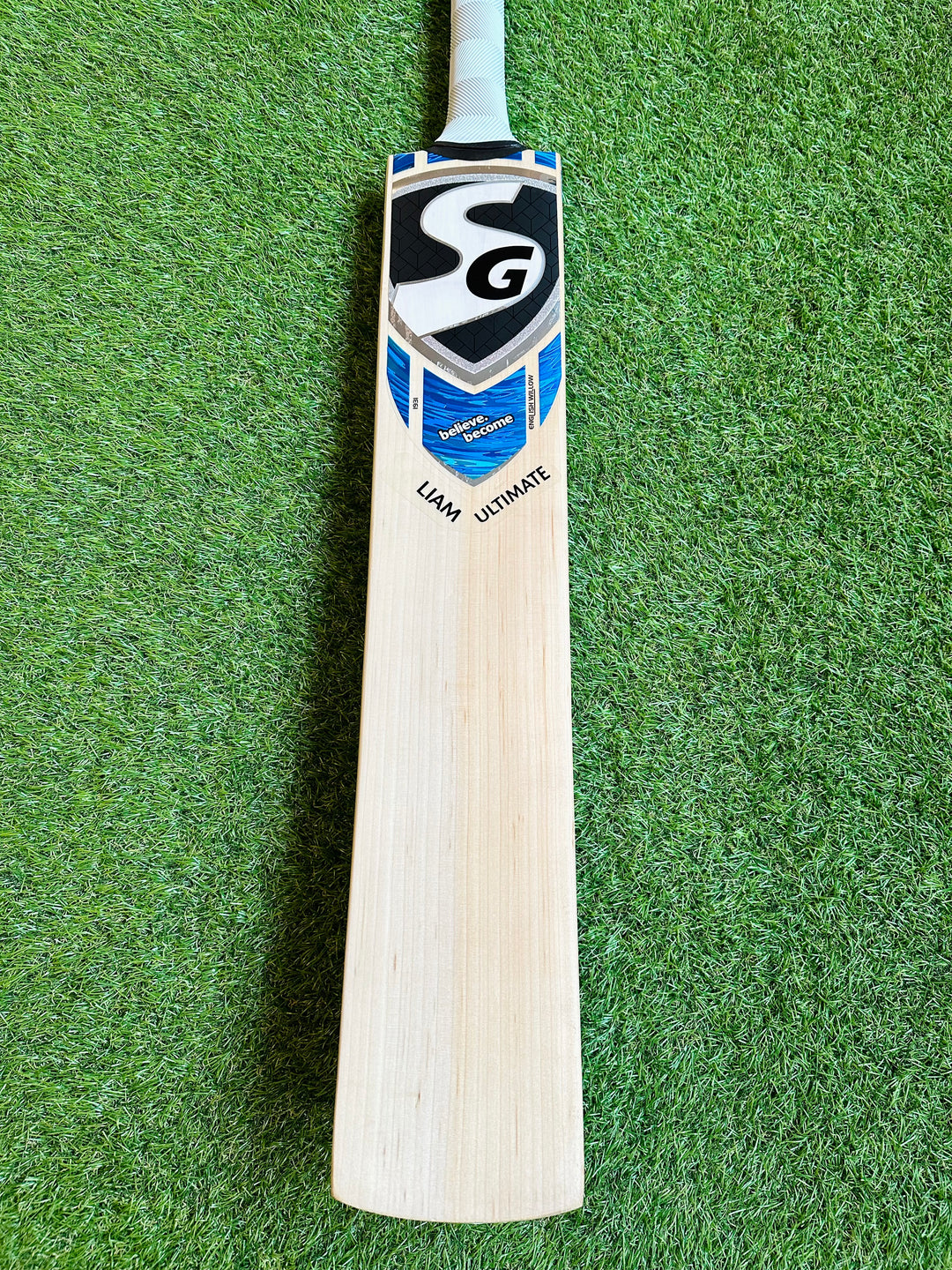 SG Liam Ultimate Cricket Bat | New Model