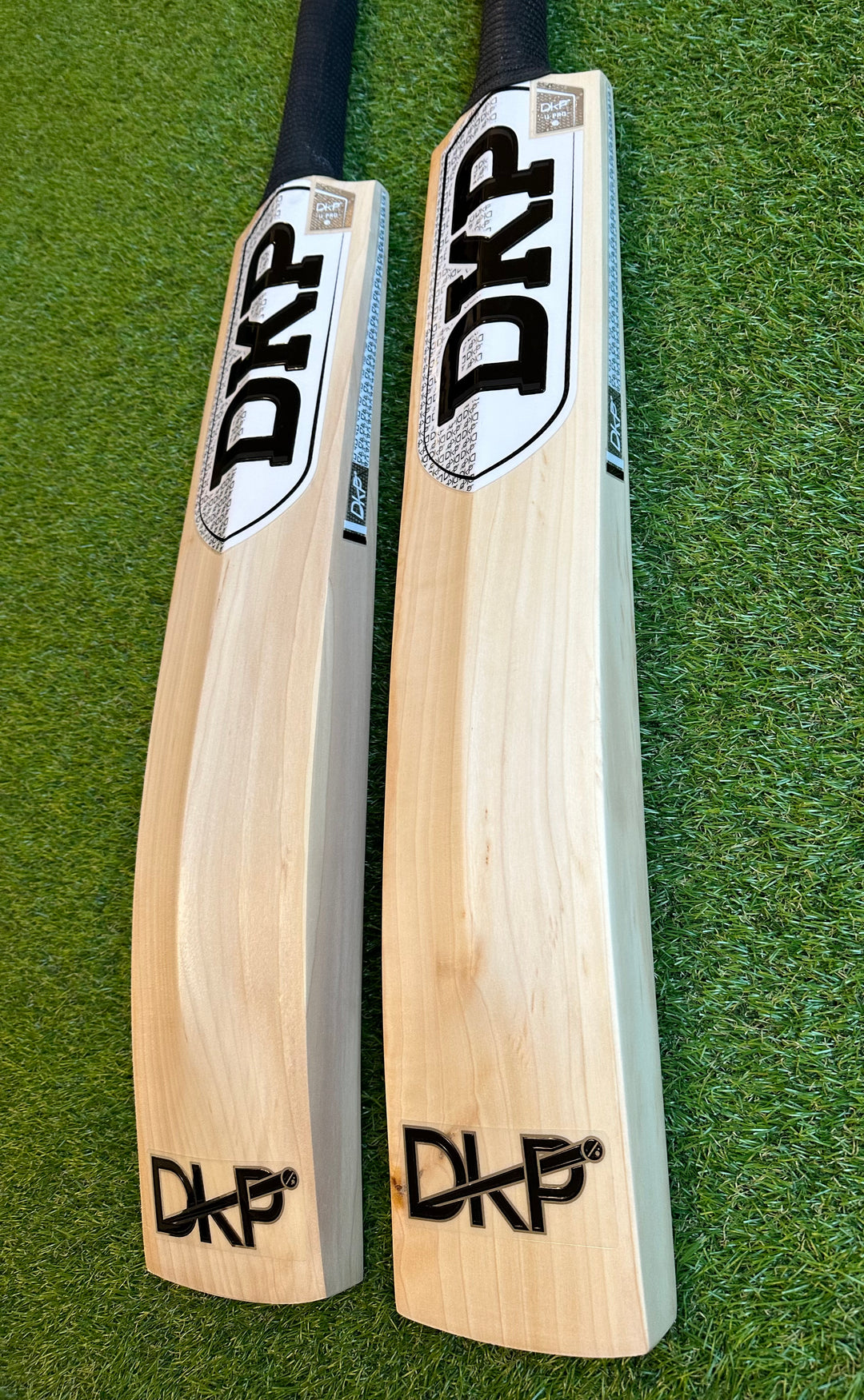 DKP Ultimate Pro Cricket Bat | 15 Grains | Grade 1+