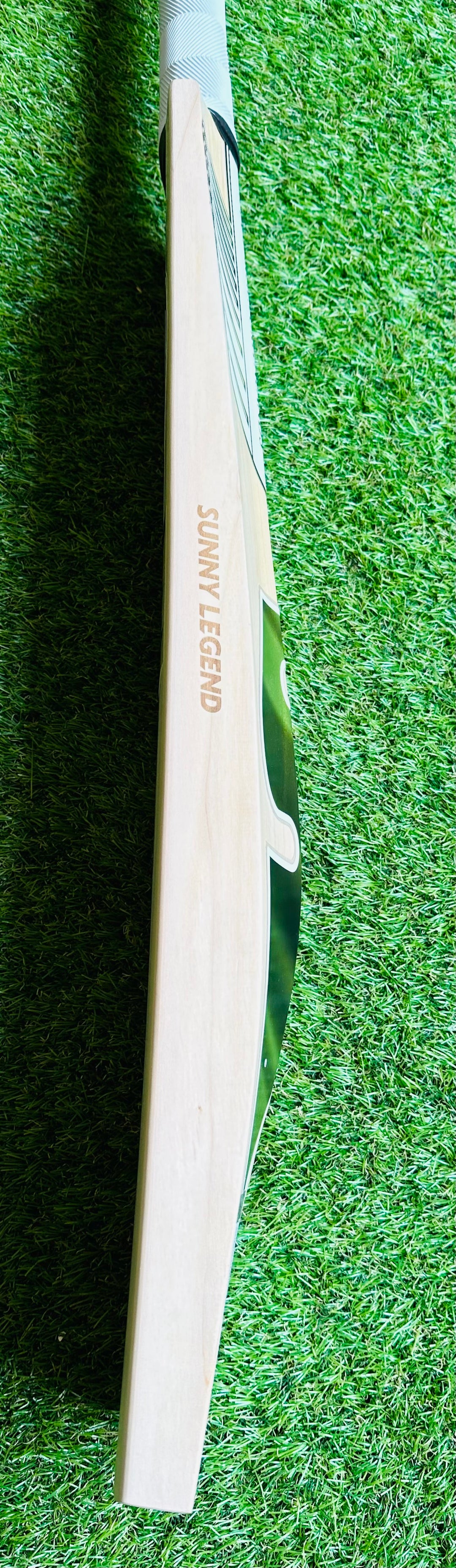 SG Sunny Legend Cricket Bat Harrow