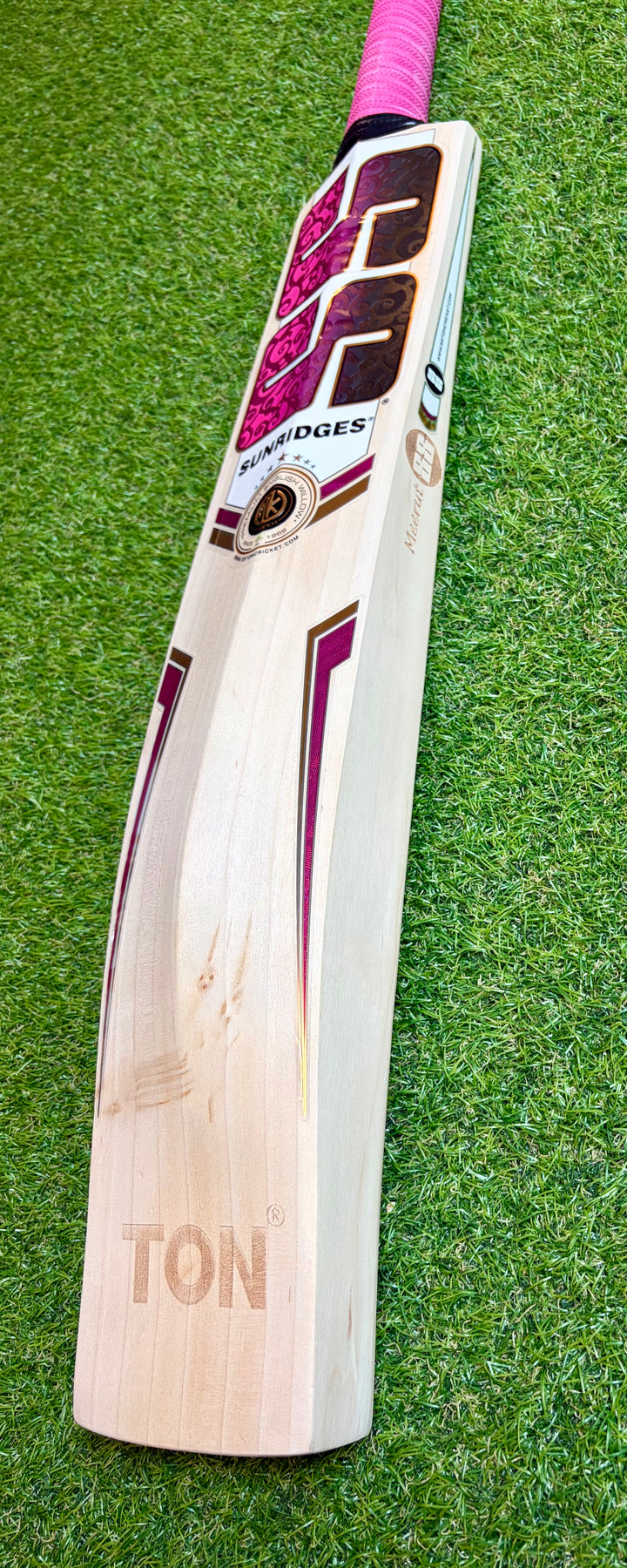 SS TON Gladiator Cricket Bat