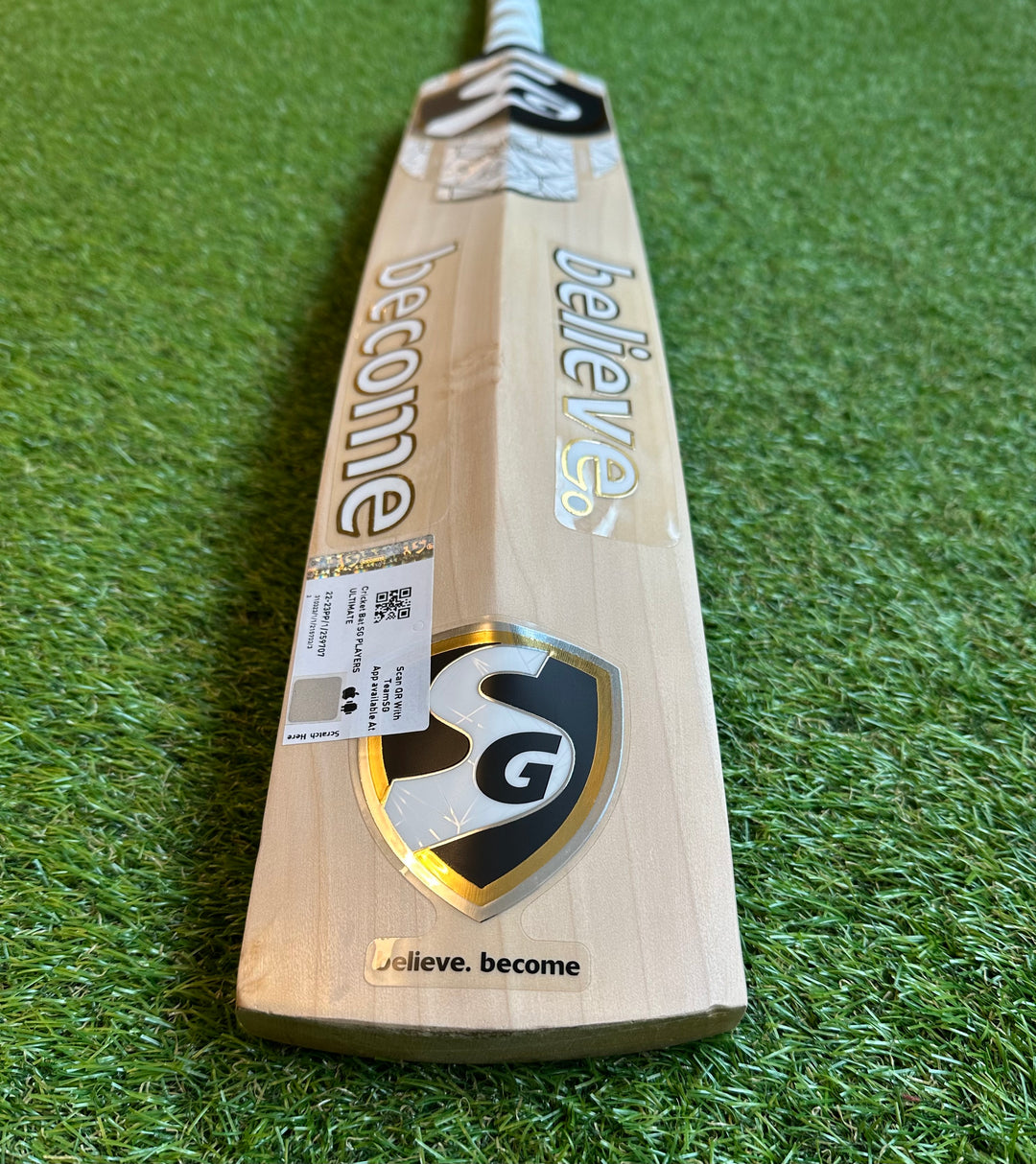 SG Players Ultimate Cricket Bat