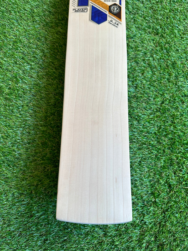 Ton Player Edition Cricket Bat Harrow