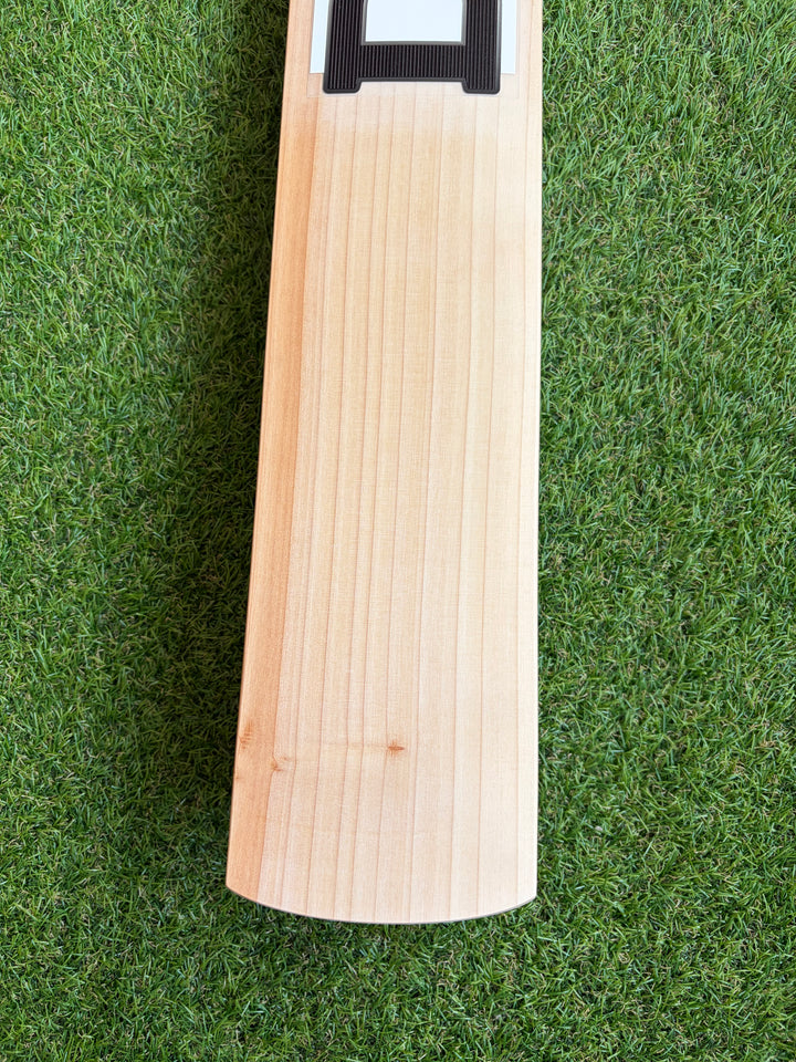 DKP Black Edition Cricket Bat | 3lb | 42mm Edges