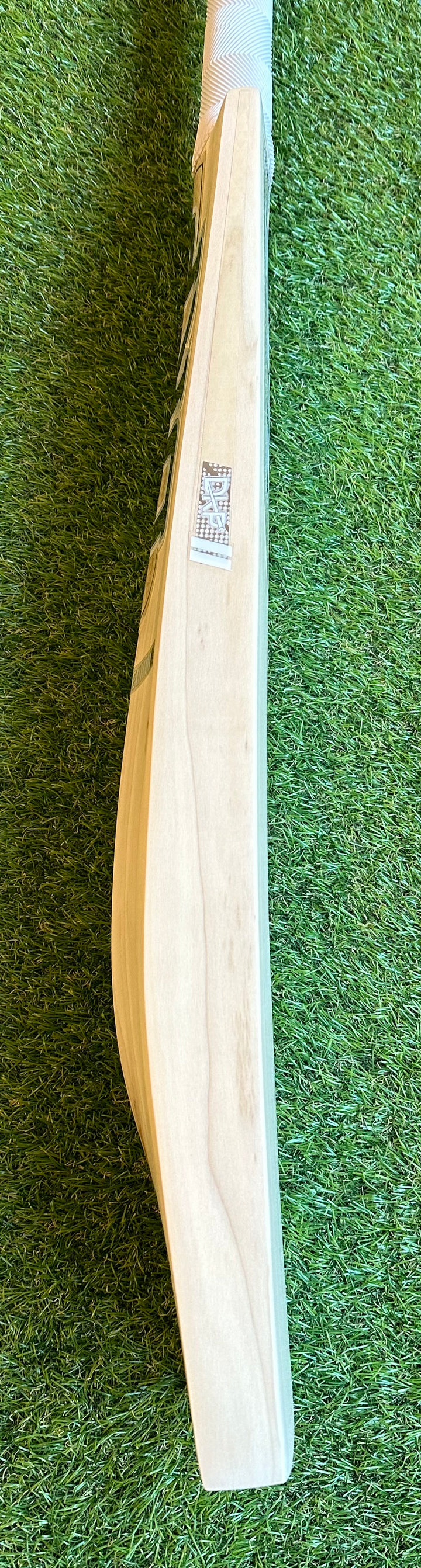 DKP Limited Edition Cricket Bat | Grade 1