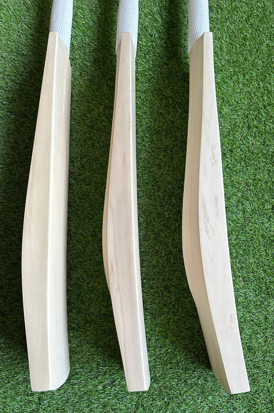 Plain Players Grade 1+ Cricket Bat | Duckbill Profile | 40mm Edges