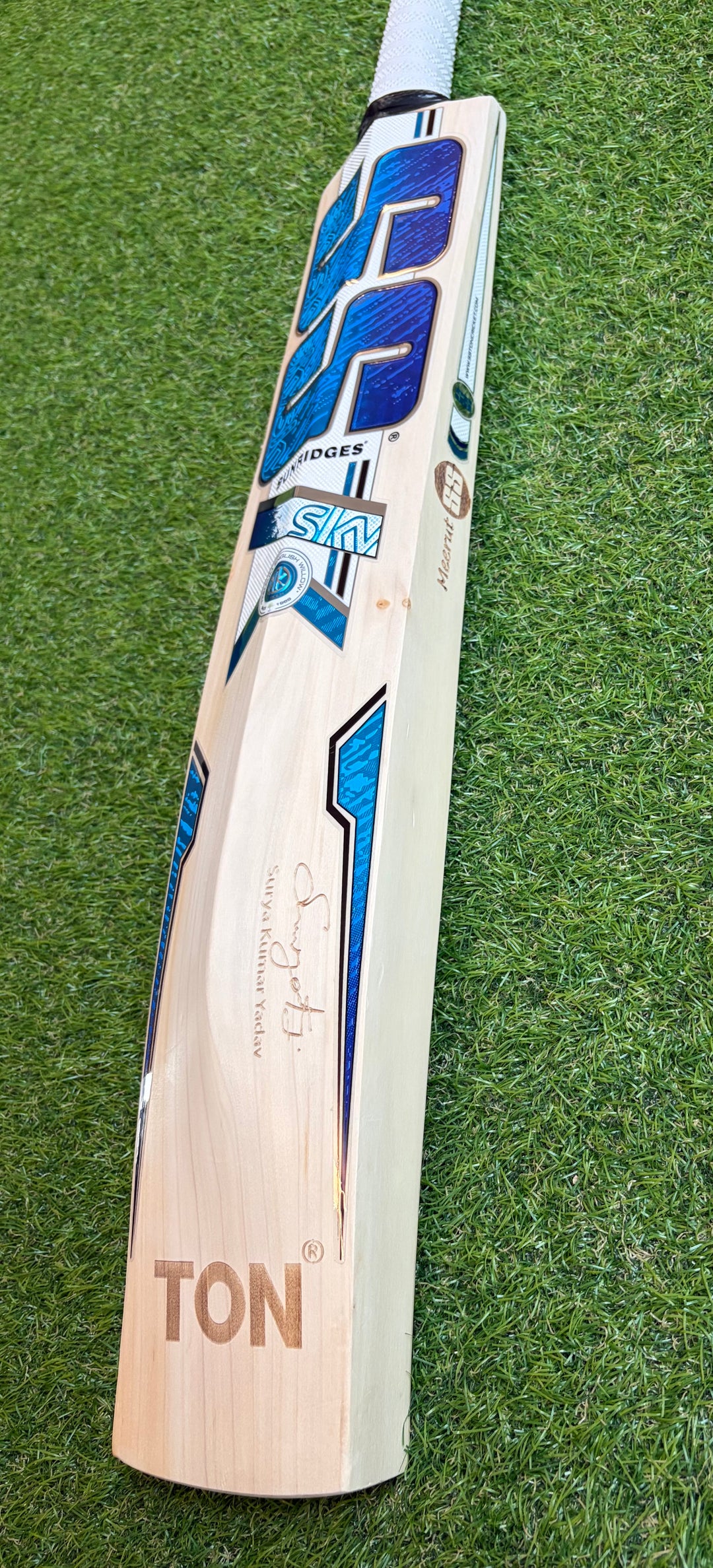 SS TON Sky Flicker Pro Cricket Bat | Harrow Size