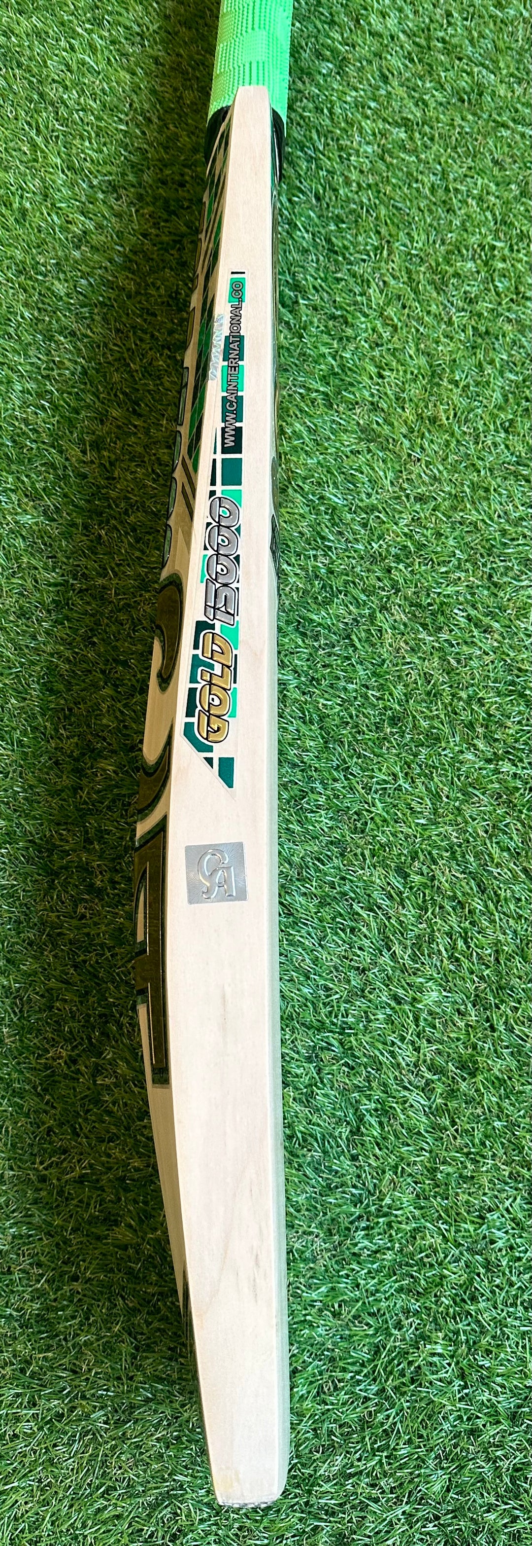 CA 15000 Gold Cricket Bat | Harrow | 14 Grains