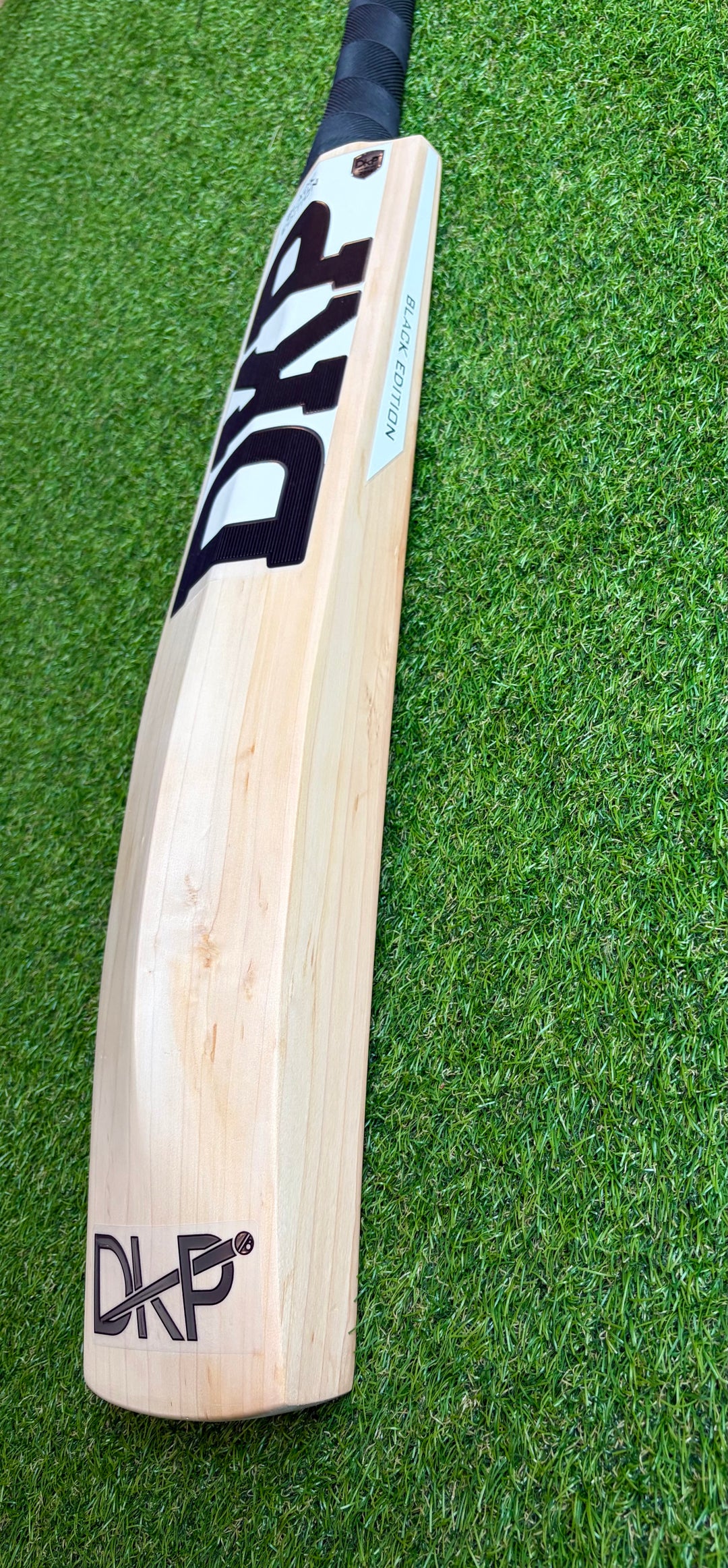 DKP Black Edition Cricket Bat | 3lb | 44mm Edges
