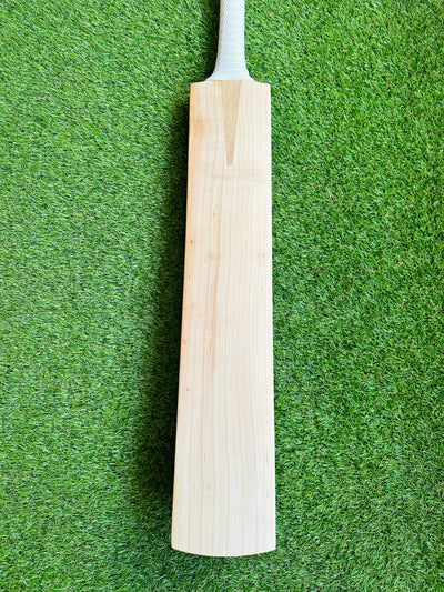 Plain Grade 1 English Willow Cricket Bats | Full Spine Profile | 10 Grains