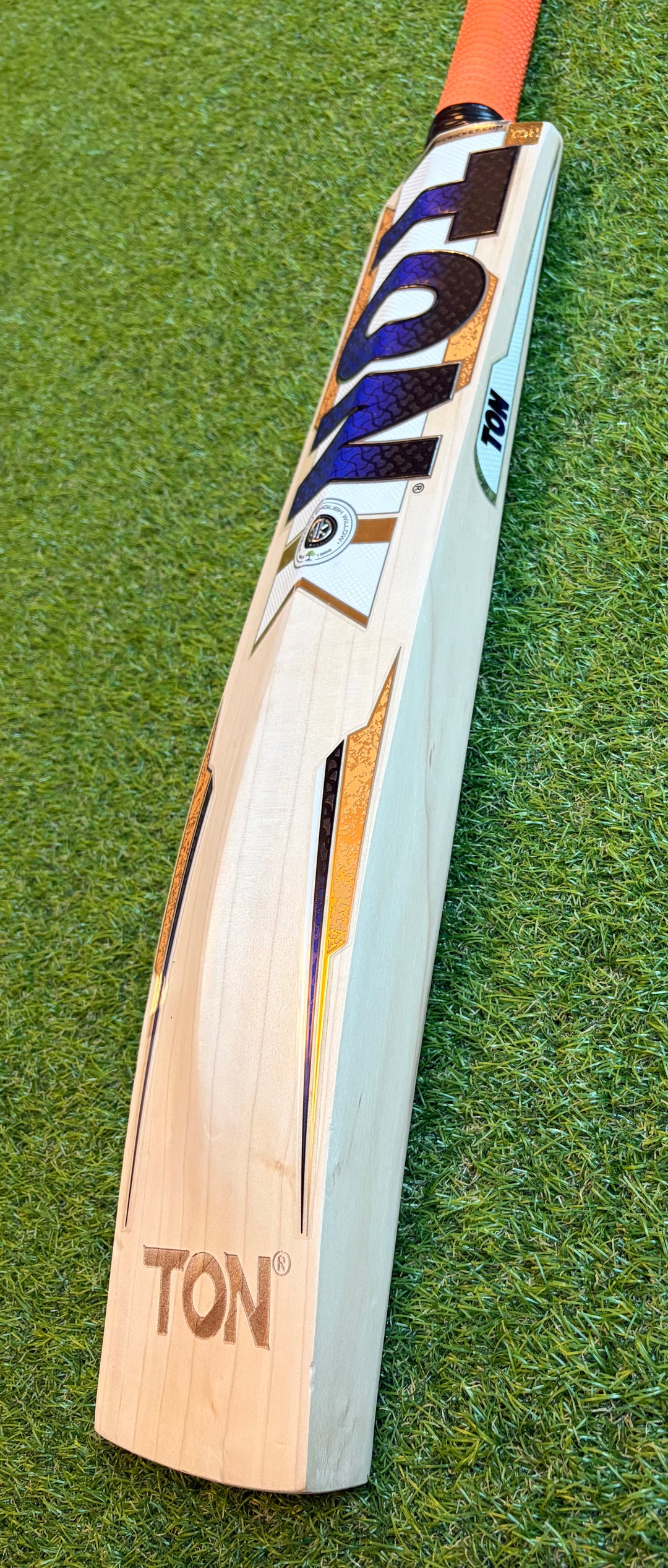 Ton Reserve Edition Cricket Bat | Size 6 