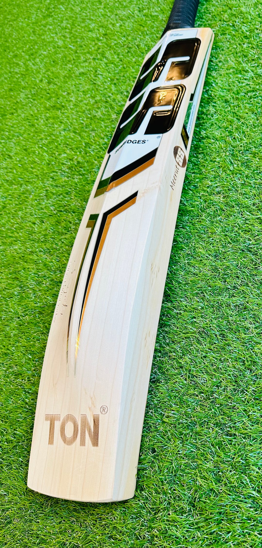 SS TON Sky 360 Players Cricket Bat