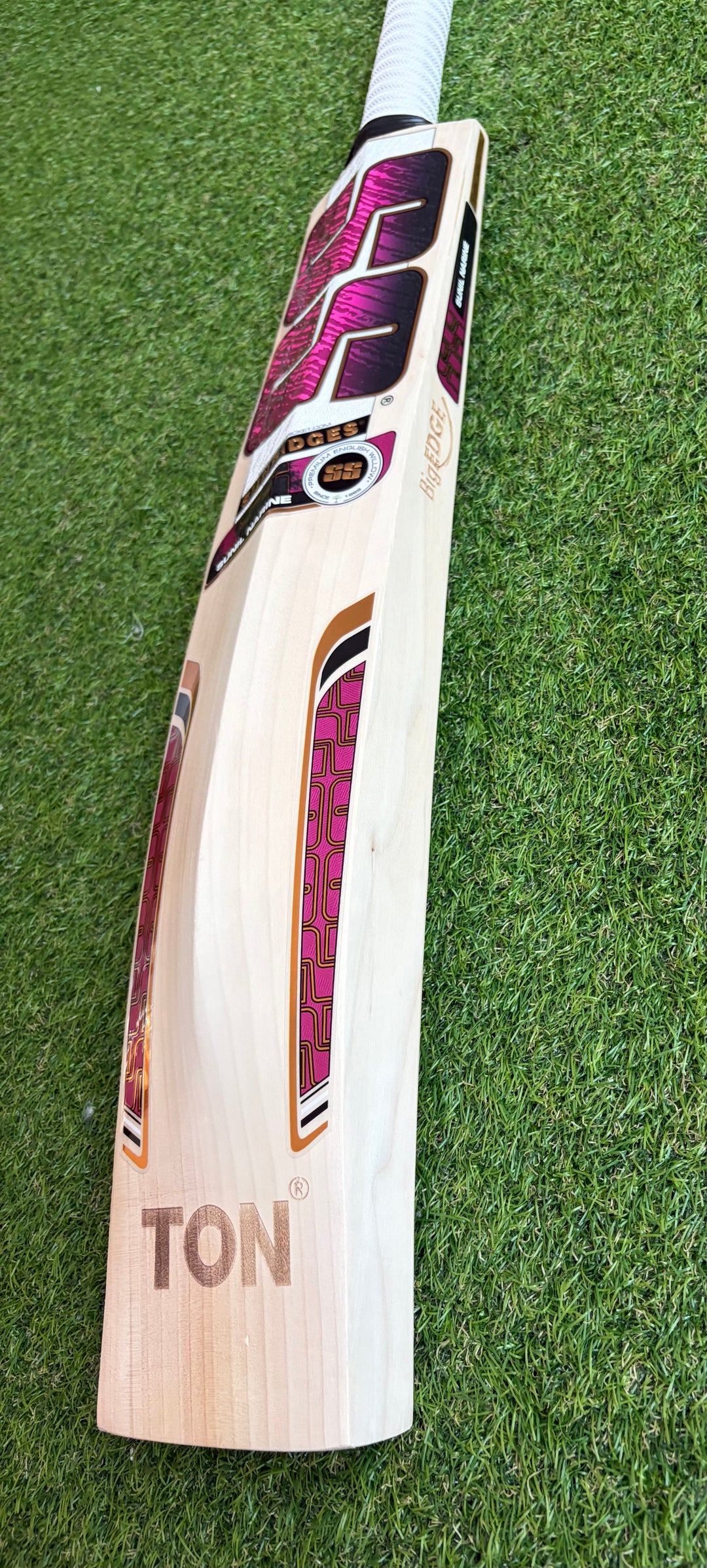 TON Players Pro Cricket Bat | Sunil Narine