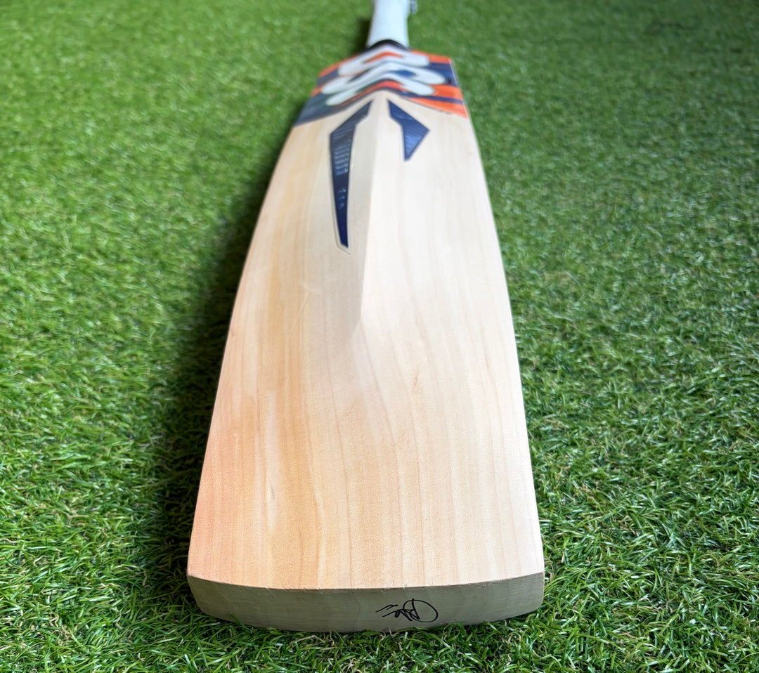 DSC Krunch 3.0 Cricket Bat | 18 Grains