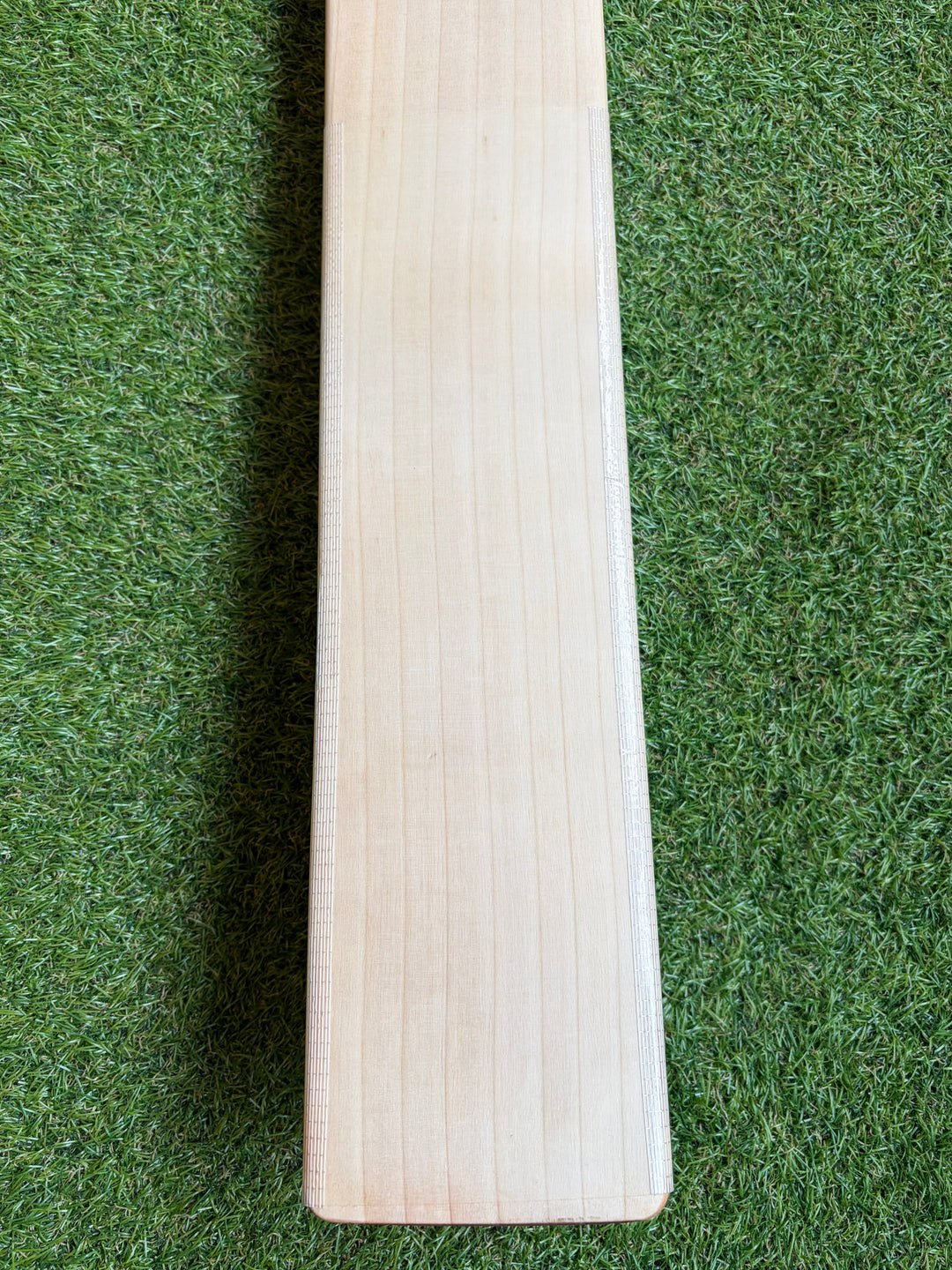 Laminate Two Piece Cricket Bat | Massive Edges | Knocked in