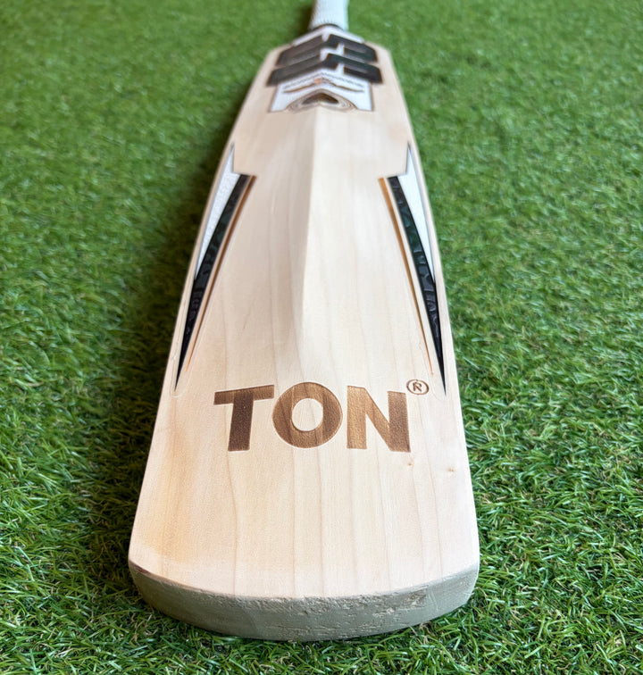 SS TON Smacker Signature Cricket Bat