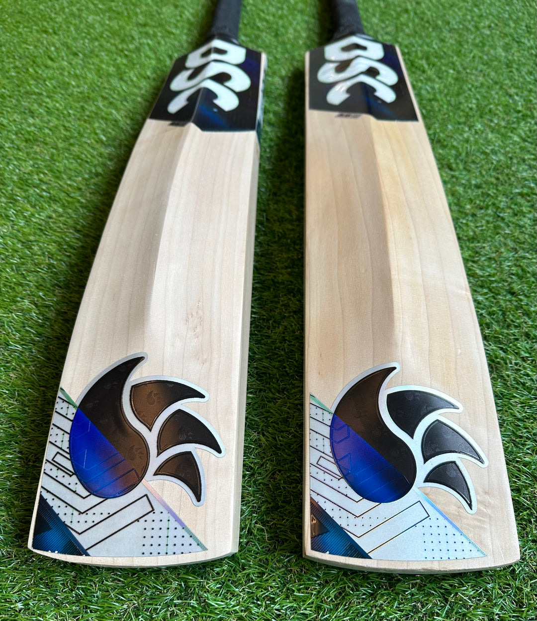 DSC Blak 222 Cricket Bat