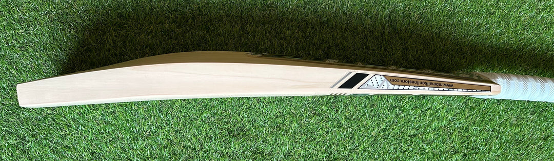 MB Malik Super Professional Cricket Bat