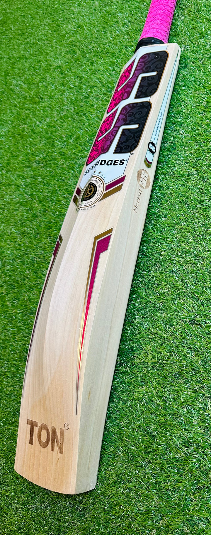 SS TON Gladiator Cricket Bat