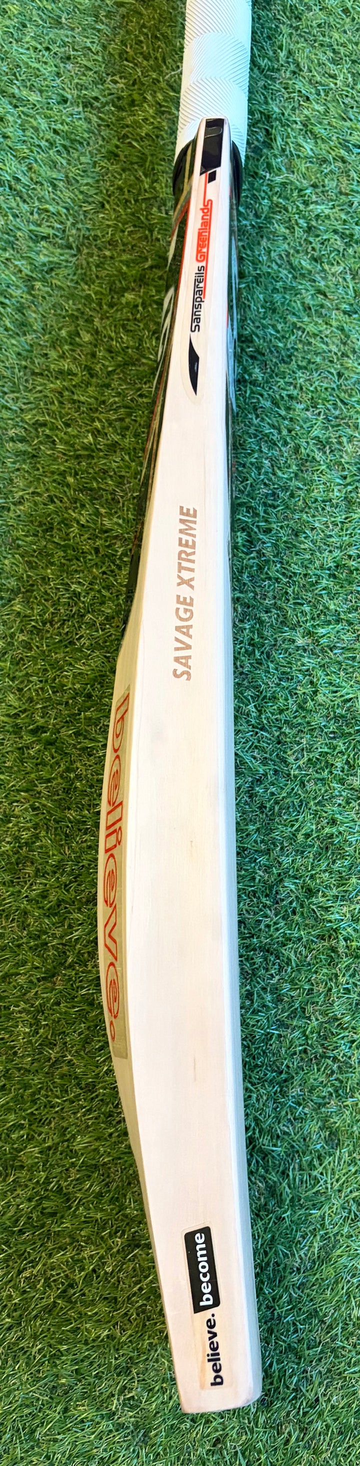 SG Savage Xtreme Pro Cricket Bat | 40mm Edges | Full Profile