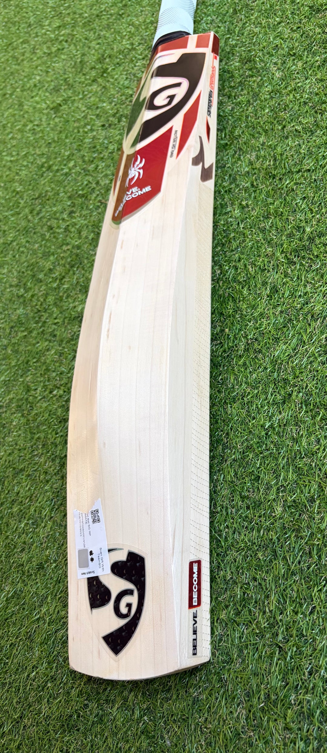 SG RP Ultimate Cricket Bat | New Model