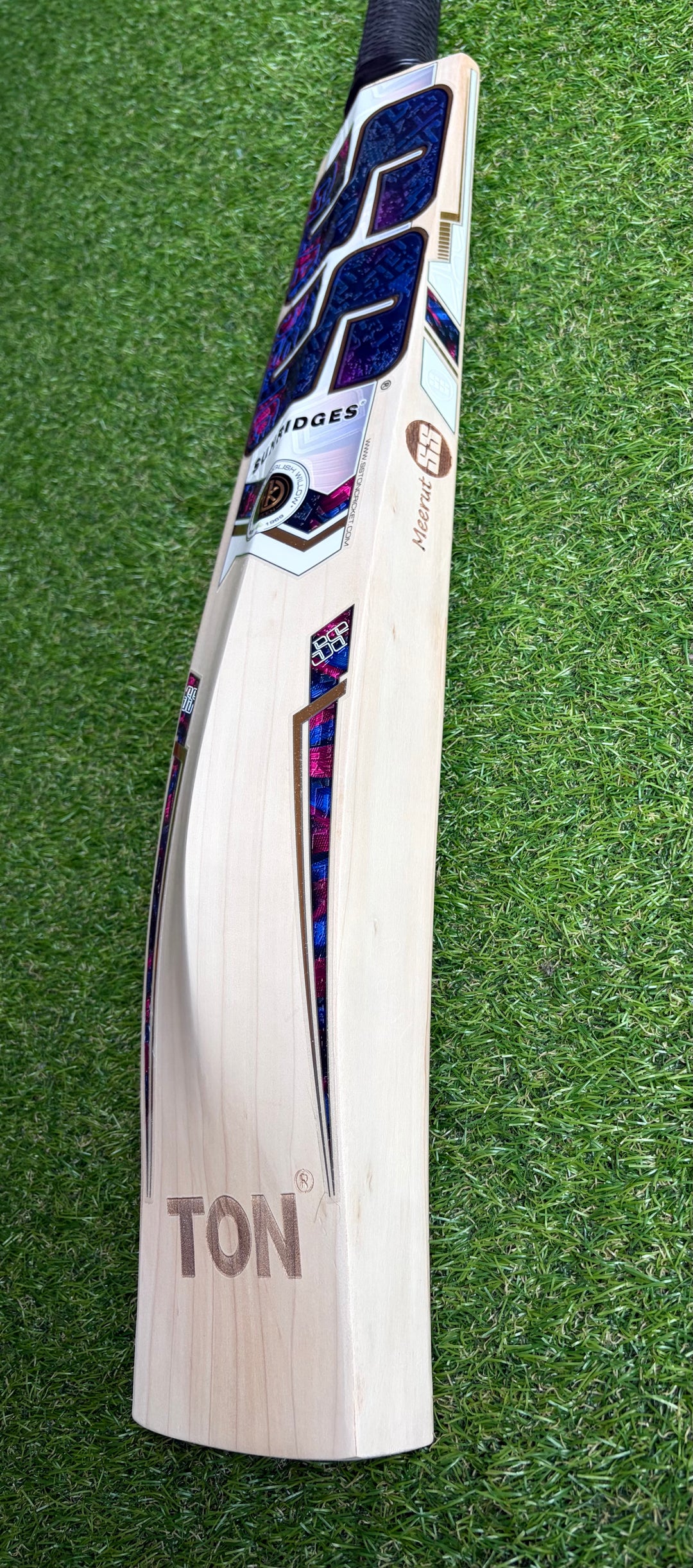 SS TON Classic Edition Cricket Bat