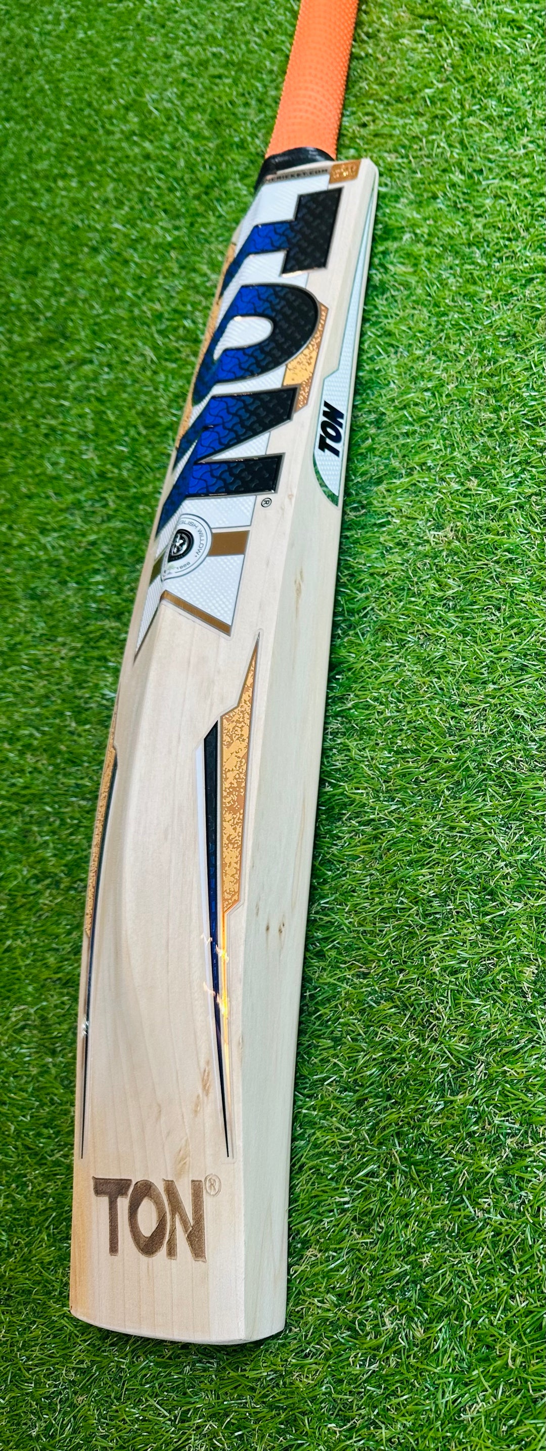 Ton Reserve Edition Cricket Bat | Size 5