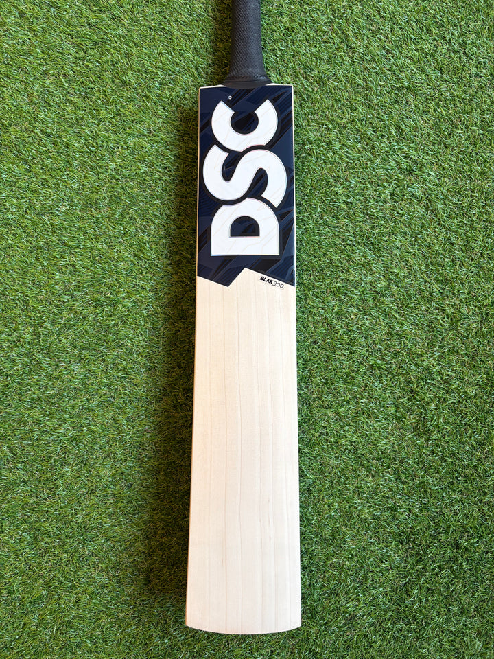 DSC Blak 300 Cricket Bat