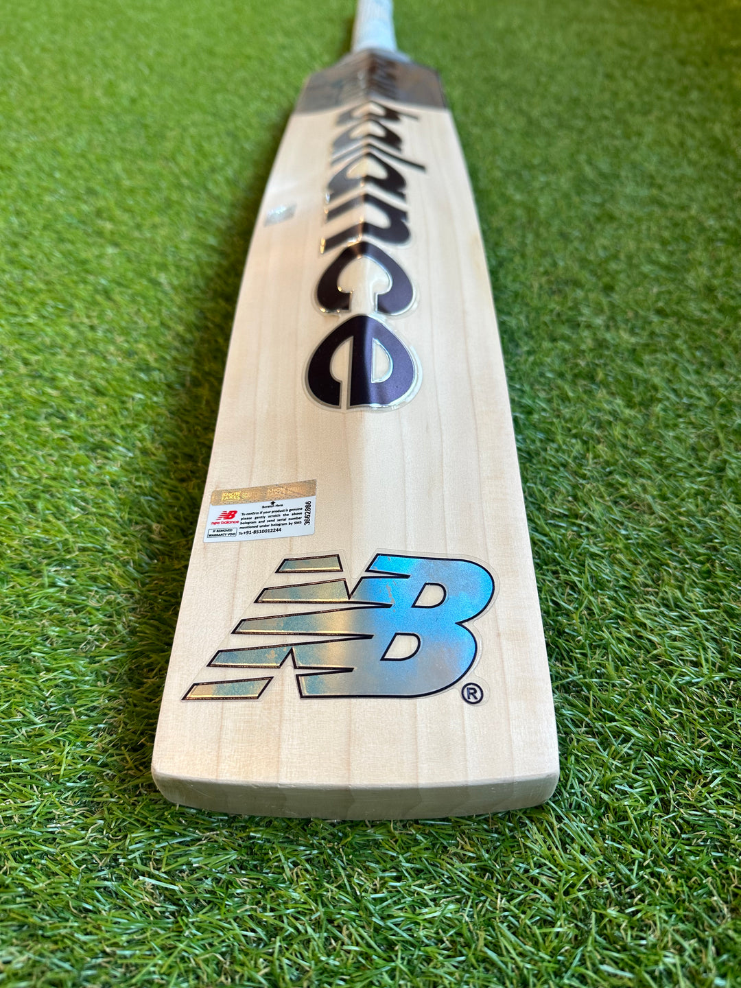 New Balance DC 590 Cricket Bat