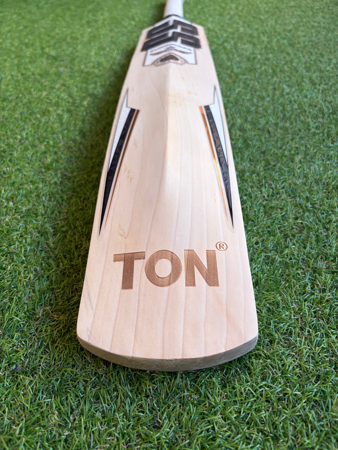 SS TON Smacker Players Cricket Bat | Long Blade | Low Profile