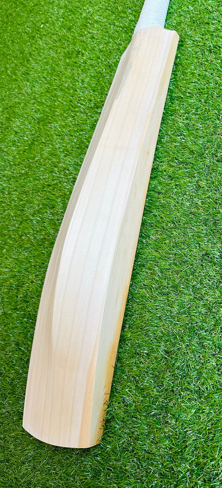 Plain Grade 1 English Willow Cricket Bat | Long Handle