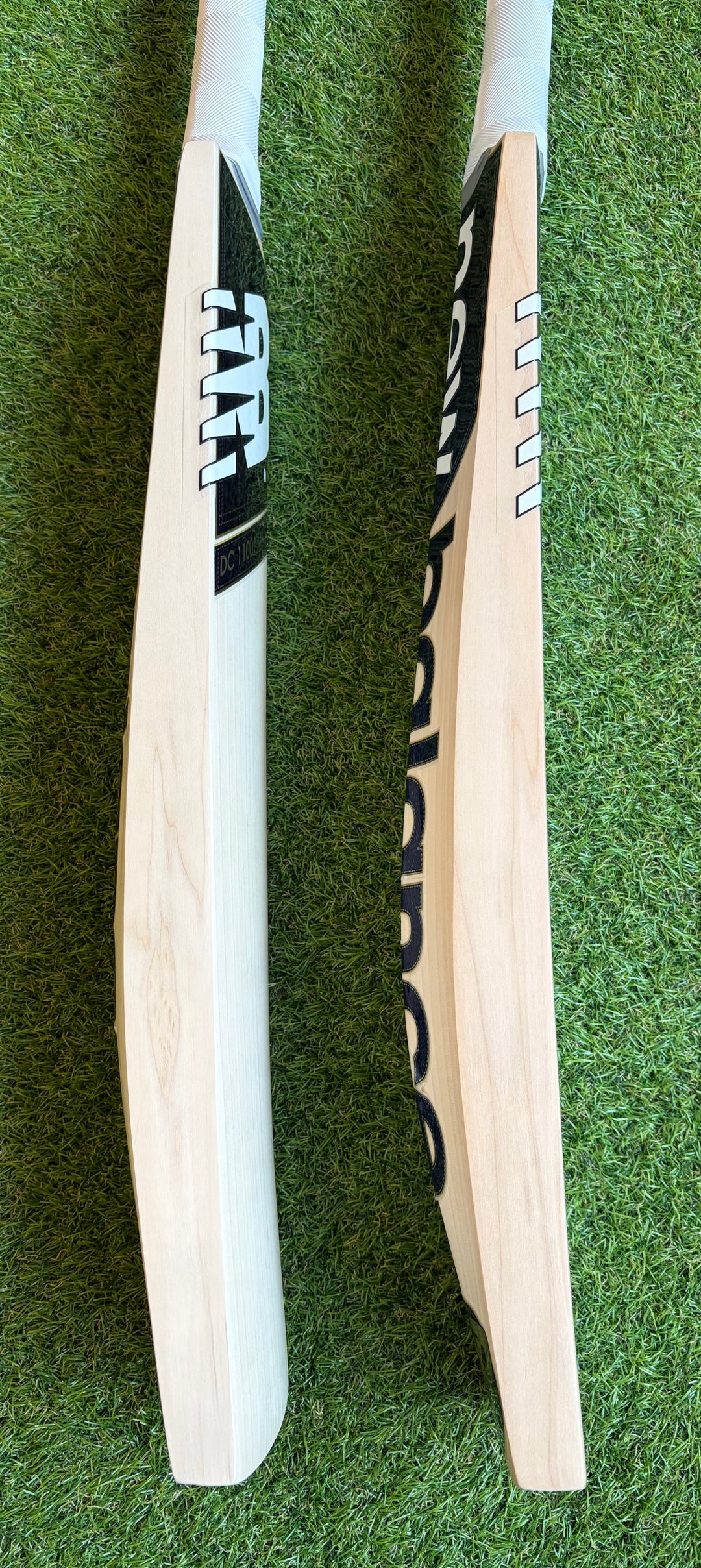 New Balance DC 1100i Max Cricket Bat | Size 6