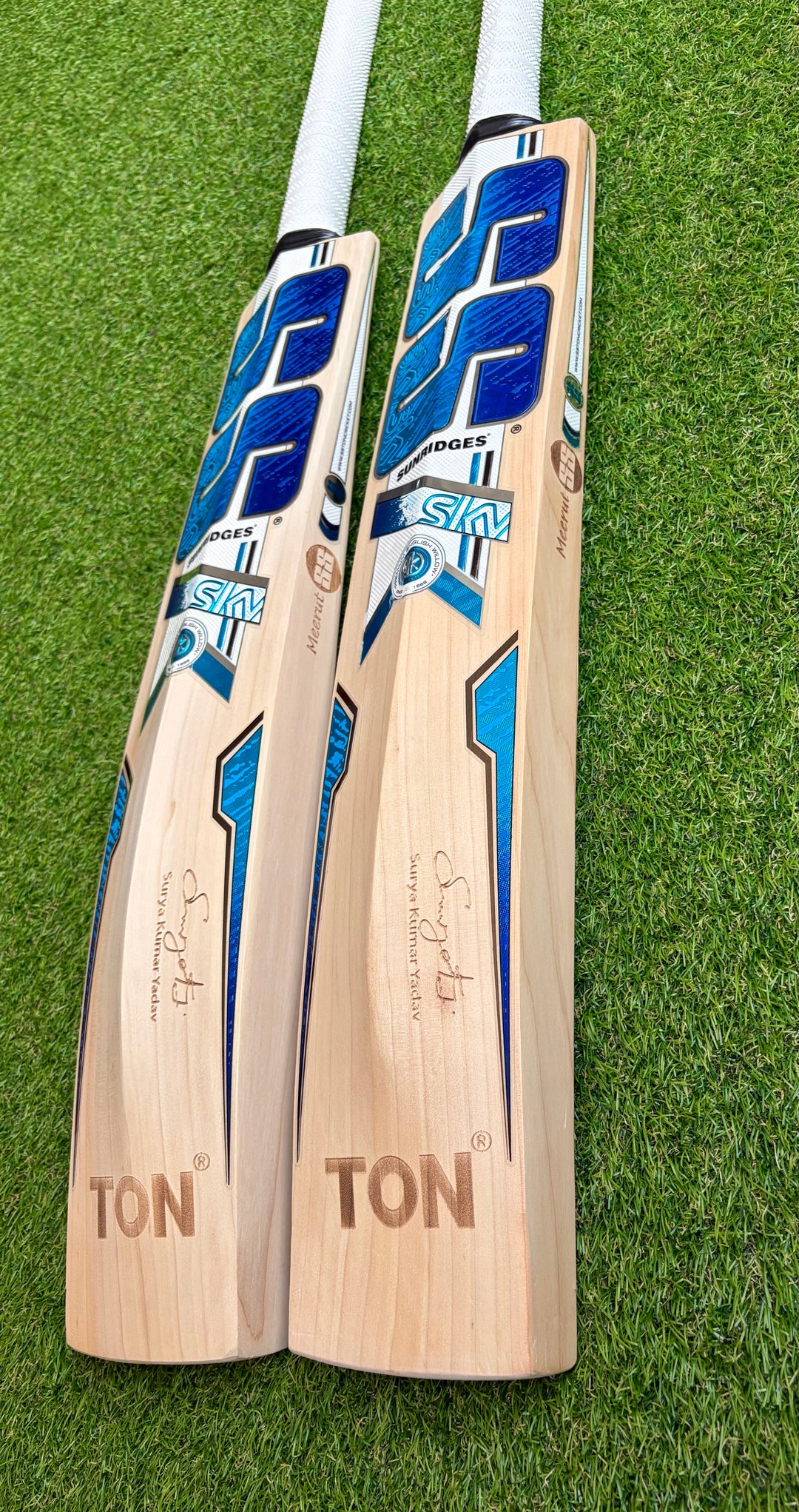 SS TON Sky Flicker Pro Cricket Bat