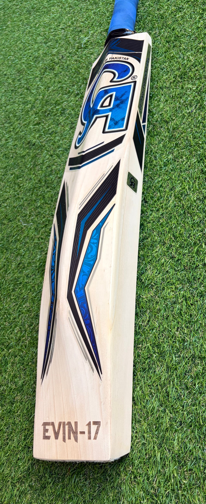 CA 17000 Gold Cricket Bat | 40mm Edges
