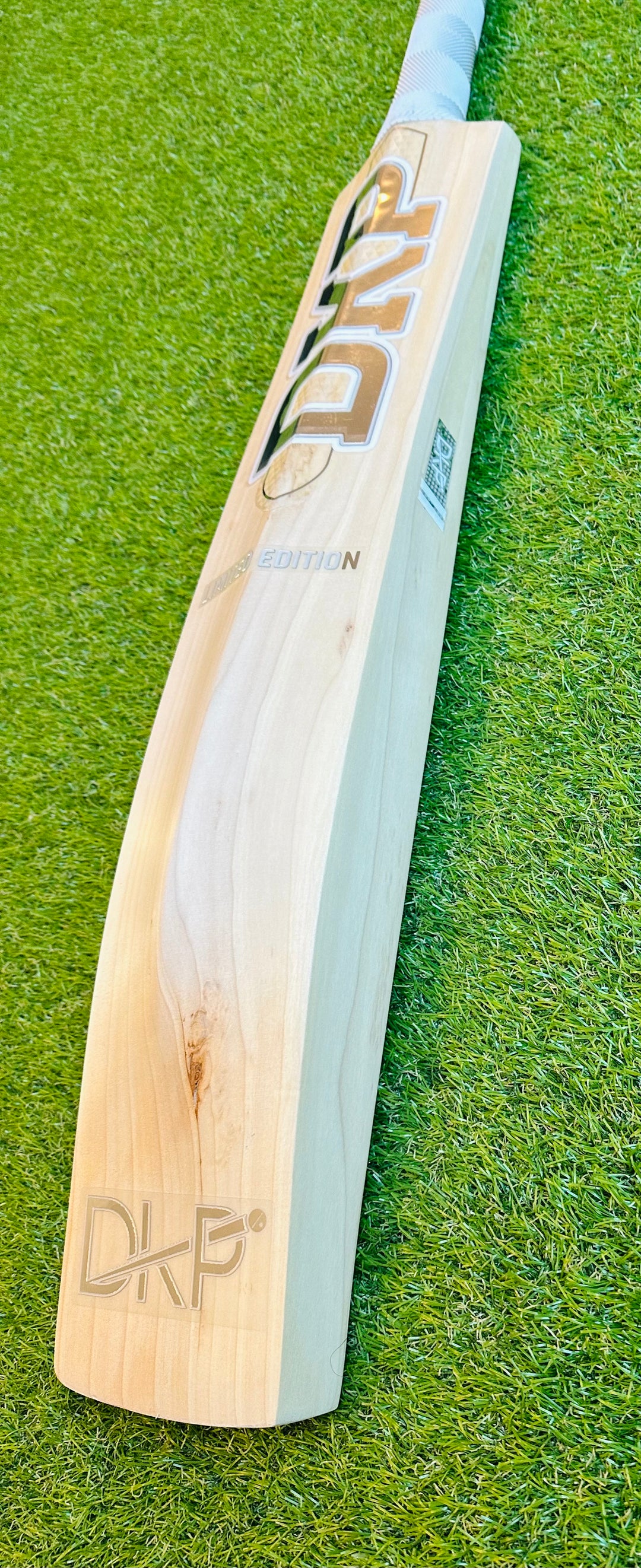 DKP Limited Edition Cricket Bat | Grade 1