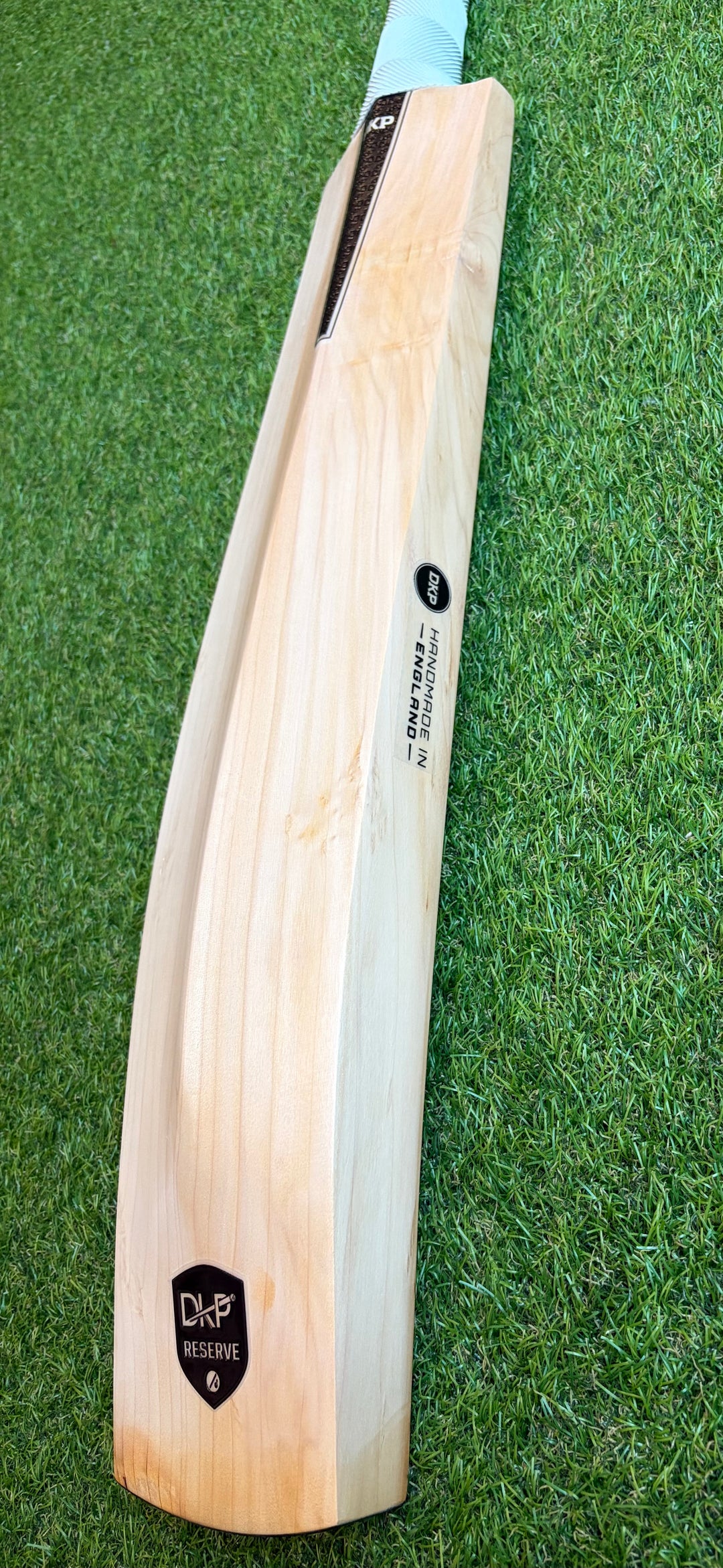 DKP Reserve Edition Butterfly Cricket Bat