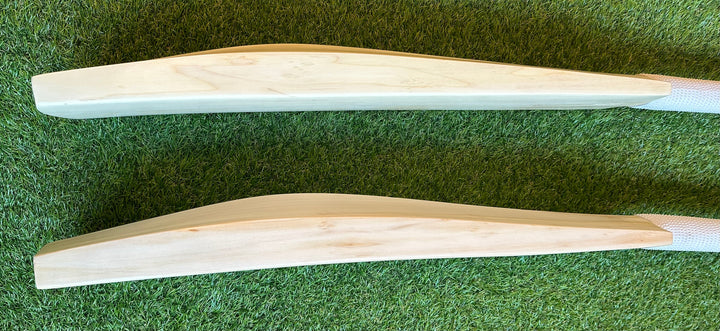 Plain Grade 2 English Willow Cricket Bats | Full Spine Profile