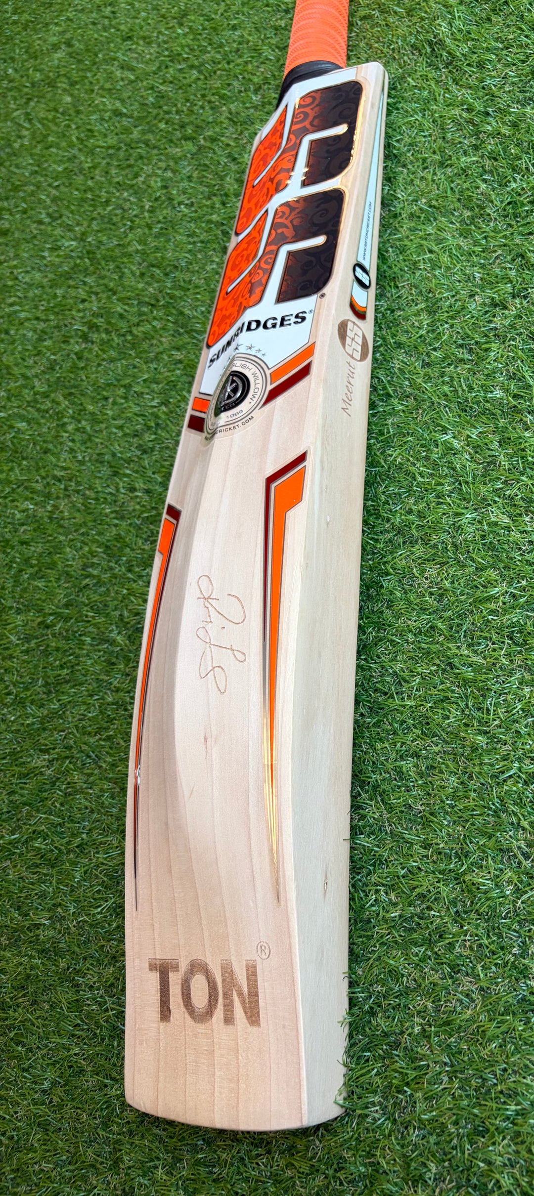 SS TON Stallion Sword Edition Cricket Bat