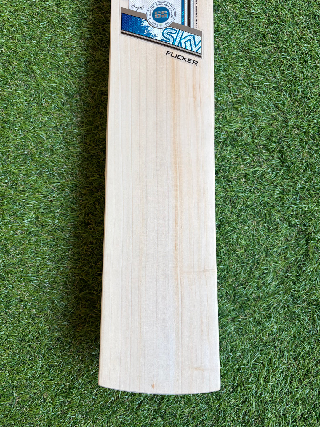 SS TON Sky Flicker Pro Cricket Bat | Harrow Size