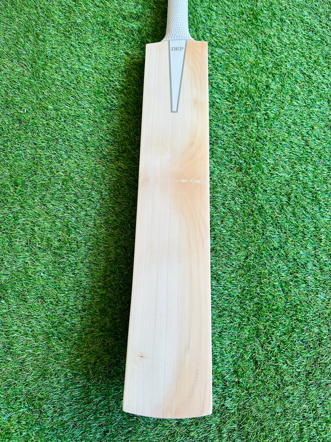 DKP Pro Butterfly Cricket Bat