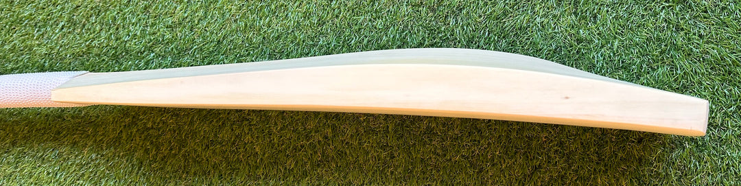 Plain Grade 2 English Willow Cricket Bat | Full Profile