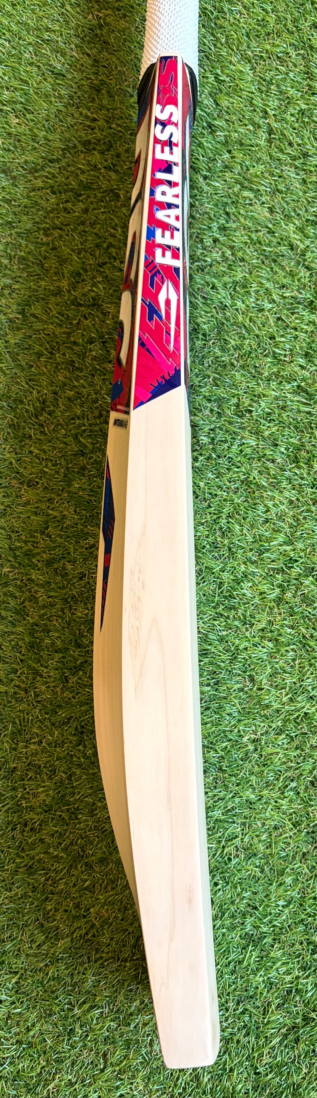 DSC Intense Rage Cricket Bat | Harrow Size | 12 Grains