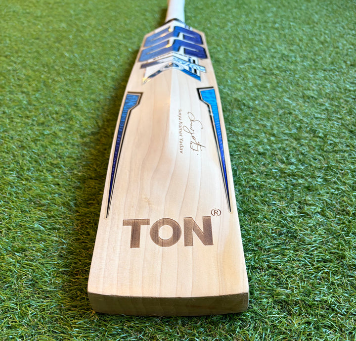 SS TON Sky Flicker Pro Cricket Bat