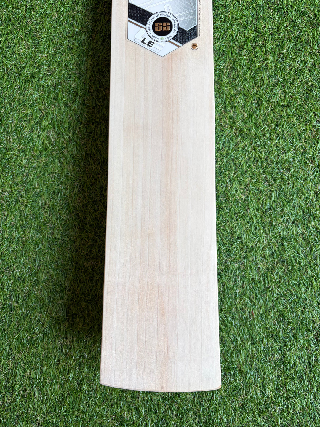 SS TON Limited Edition Players Cricket Bat