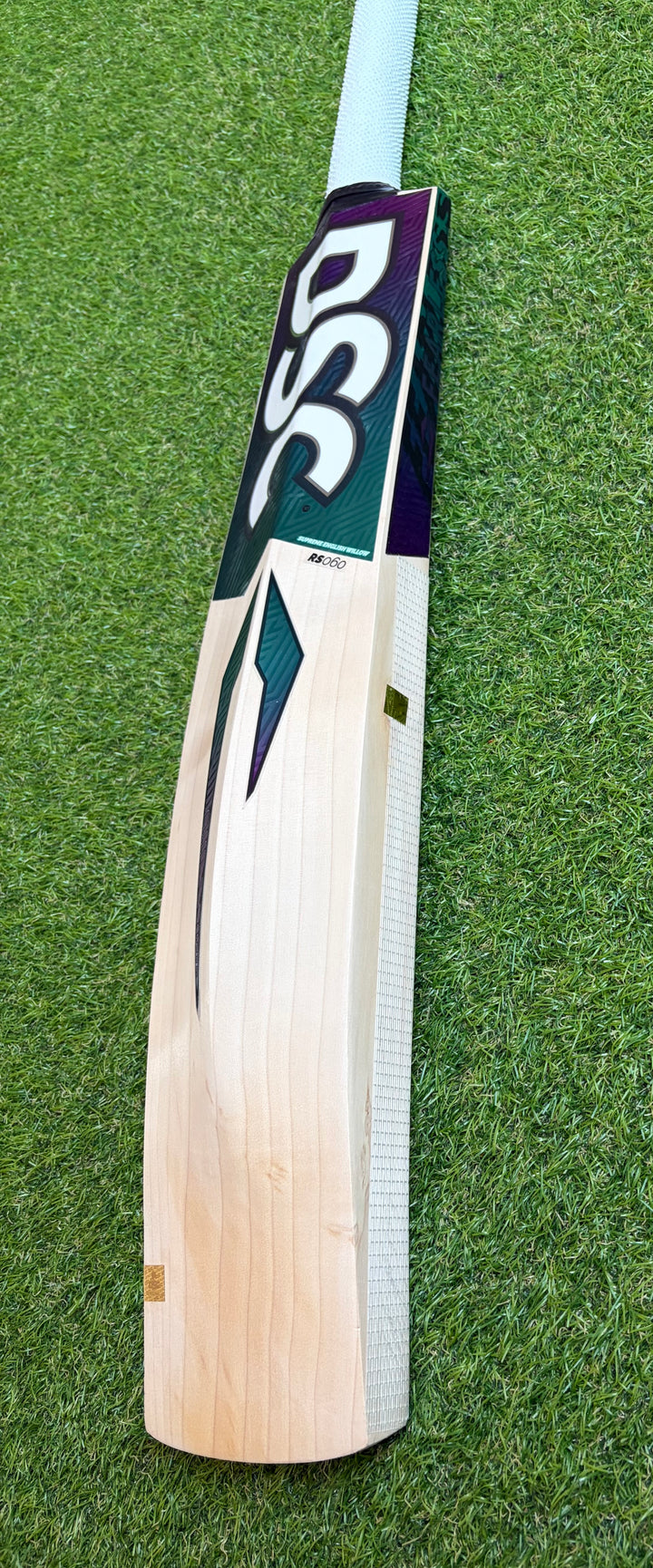 DSC RS 060 Cricket Bat | Harrow Size