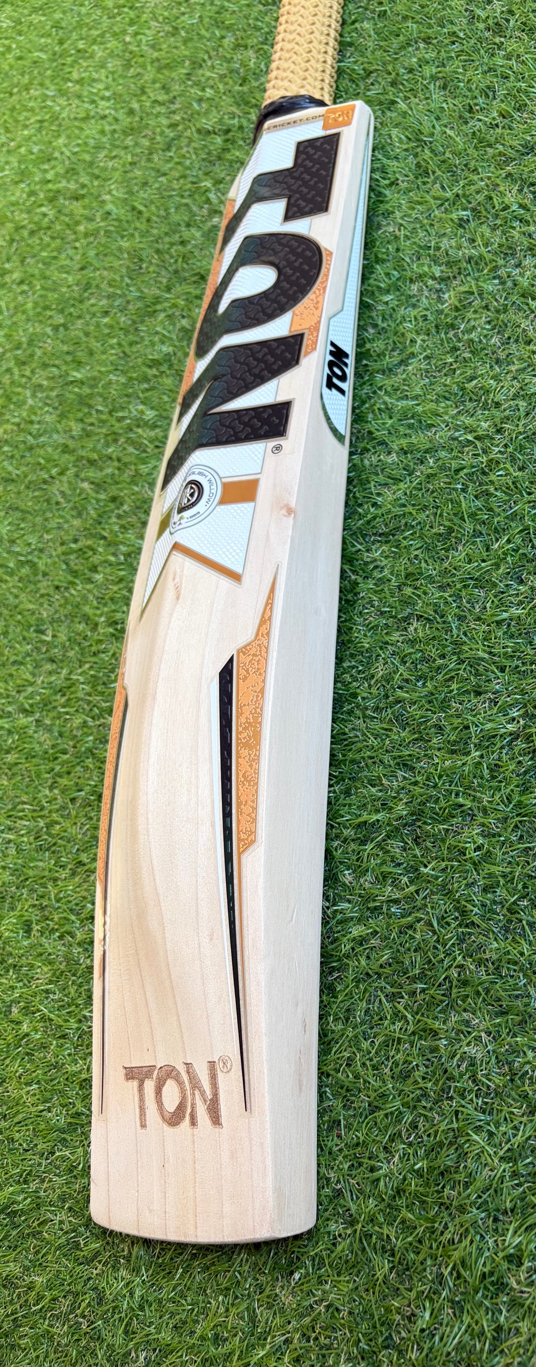 TON Super Cricket Bat | Size 4