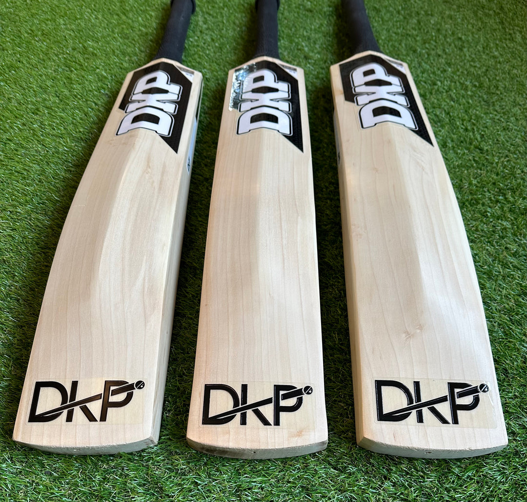 DKP VK-18 Cricket Bat | Players Grade